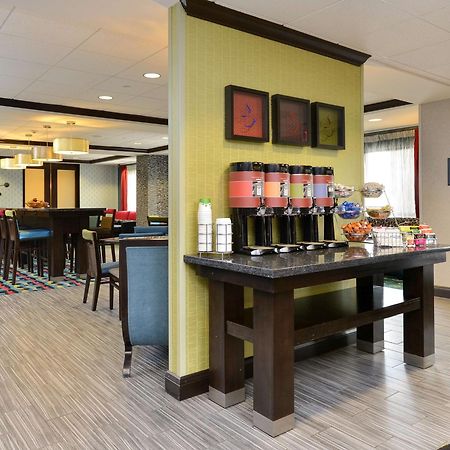 Hampton Inn Iowa City/University Area Zewnętrze zdjęcie