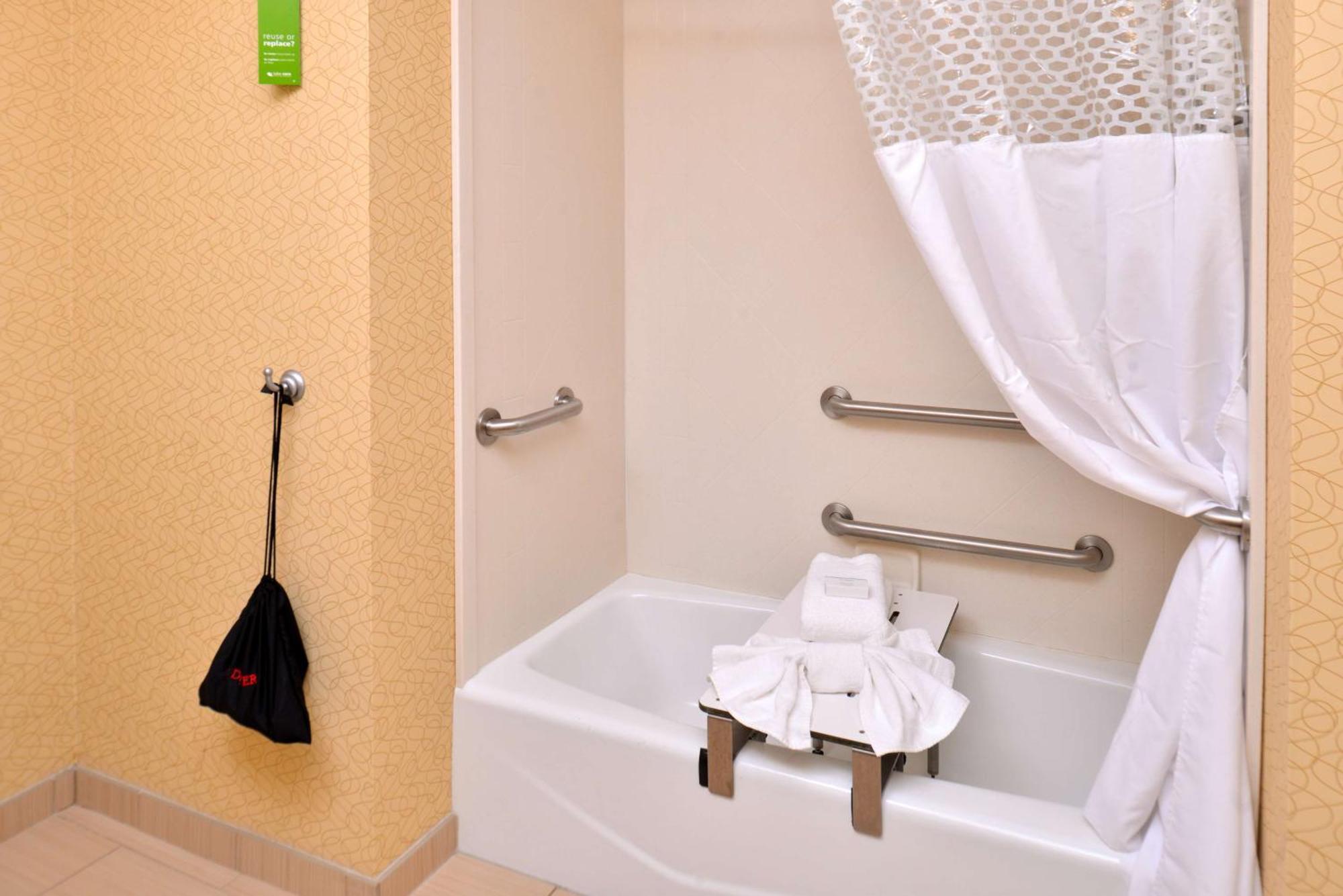 Hampton Inn Iowa City/University Area Zewnętrze zdjęcie